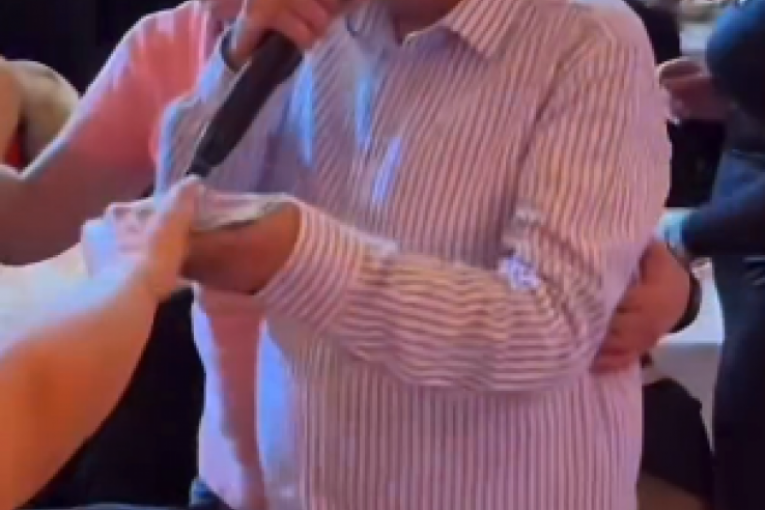 Ljuba Aličić krade bakšiš