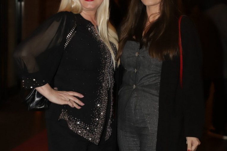 Punoletstvo Janine ćerke