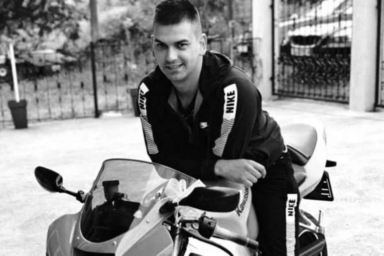 "ŽIVIM I DIŠEM, ALI BEZ ŽIVOTA! UBIO GA JE, NE SAMO NJEGA VEĆ I SVE NAS"! Potresne reči majke mladog rudara Alekse koji je poginuo u nesreći kod Aleksinca!