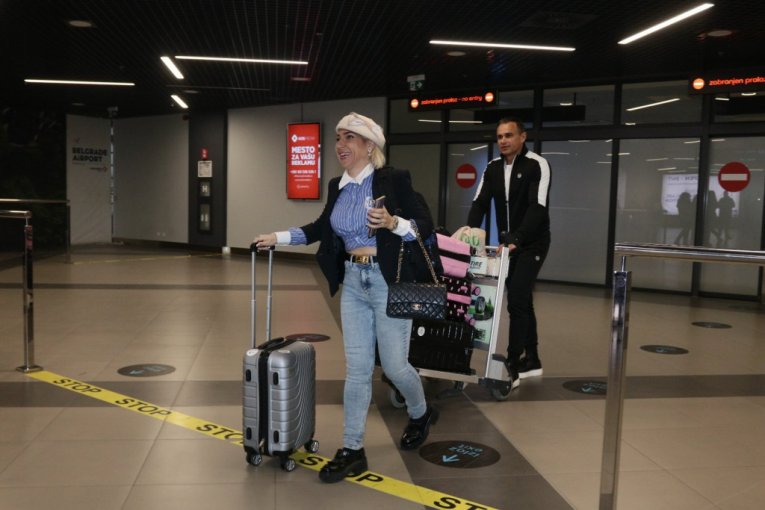 Jovana i Dragan se vratili u Srbiju