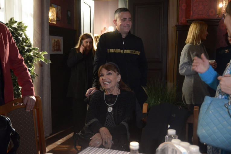 Ekipa serije "Ljubav u tišini"