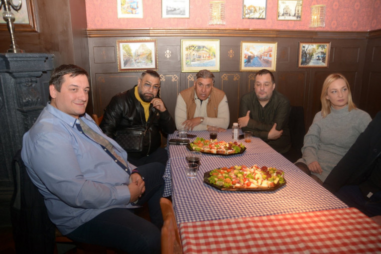 Ekipa serije "Ljubav u tišini"