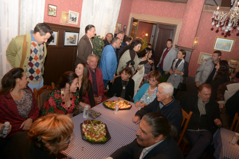 Ekipa serije "Ljubav u tišini"