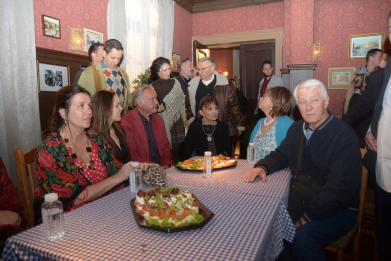 Ekipa serije "Ljubav u tišini"