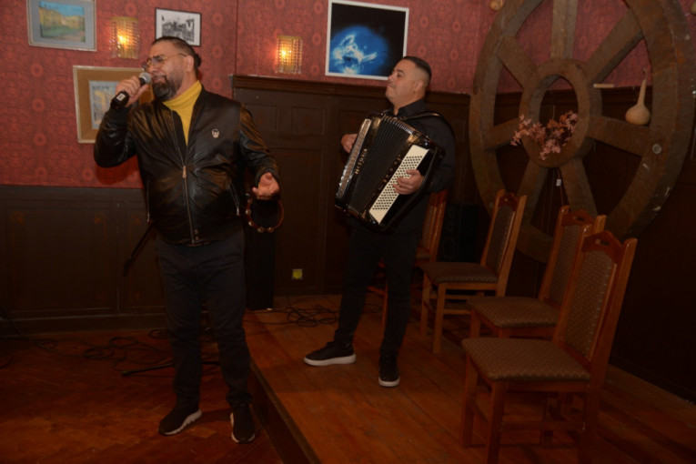 Ekipa serije "Ljubav u tišini"