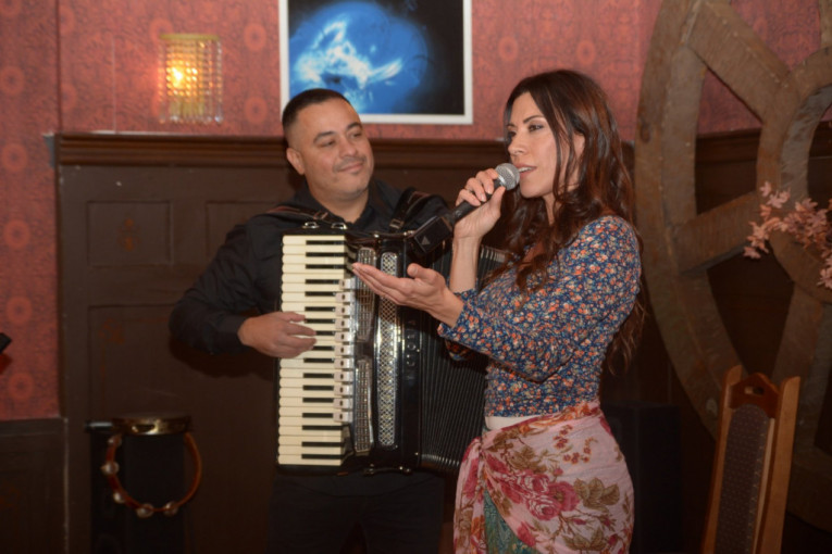 Ekipa serije "Ljubav u tišini"