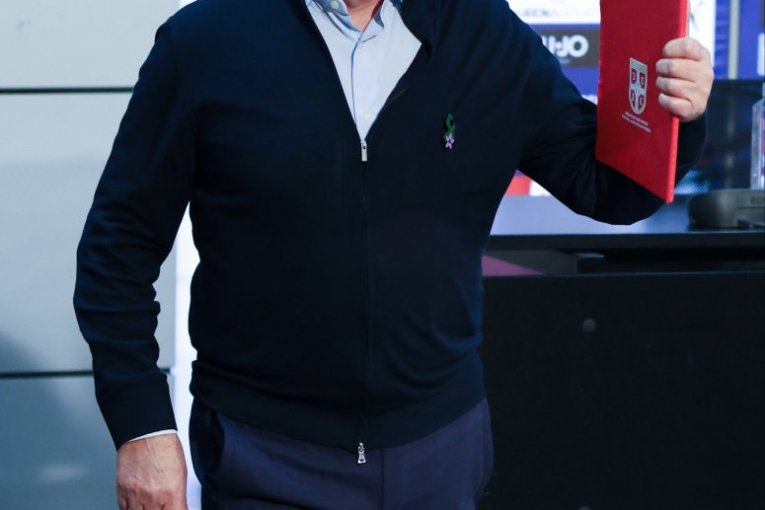 Selektor Stojković dolazi na konferenciju za medije