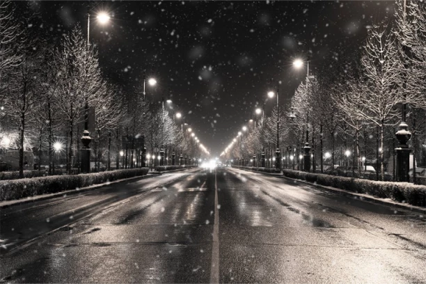 ZATVOREN AUTO-PUT! Obustavljen saobraćaj zbog snega i vremenskih nepogoda!