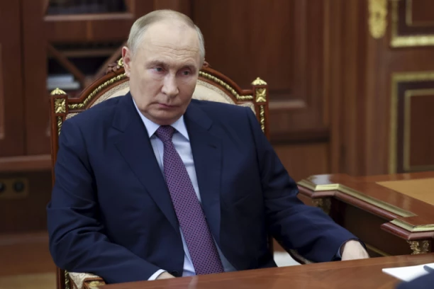 PUTINOVE "VELMOŽE" PLANIRAJU VELIKU PODELU U RUSIJI, KAKVU NI SSSR NE PAMTI: Ministar energetike i zet predsednika Rusije predložio genijalan plan!
