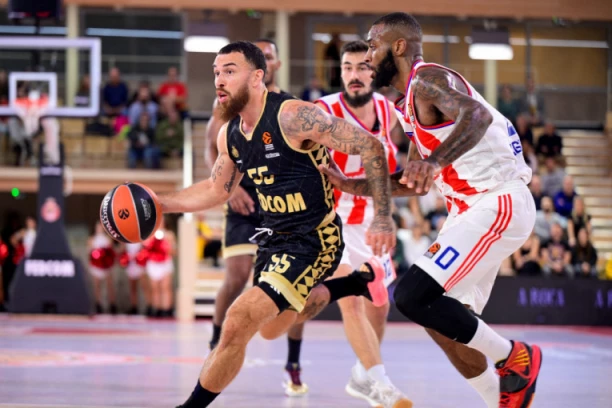 KOŠARKAŠ MONAKA ZADAO OZBILJAN ZADATAK! Džejms ostvario NEMOGUĆE! (VIDEO)