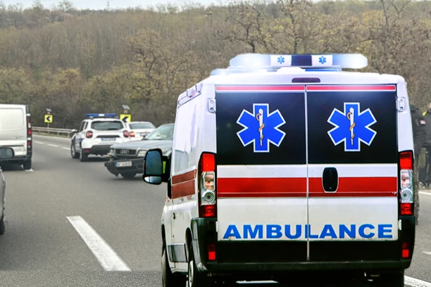 HOROR NA SRPSKIM PUTEVIMA! Još jedna teška saobraćajna nesreća kod Uba u kojoj ima POGINULIH!