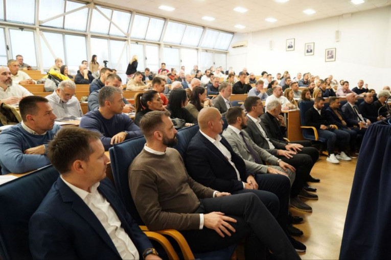 Stalna konferencija gradova i opština (SКGO), u saradnji sa Ministarstvom sporta i Sportskim savezom Srbije organizovala je u Novom Sadu četvrti ovogodišnji regionalni sastanak Mreže za sport, sa fokusom na Strategiji razvoja sporta u Republici Srbiji za period 2025 – 2035