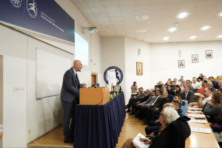 Stalna konferencija gradova i opština (SКGO), u saradnji sa Ministarstvom sporta i Sportskim savezom Srbije organizovala je u Novom Sadu četvrti ovogodišnji regionalni sastanak Mreže za sport, sa fokusom na Strategiji razvoja sporta u Republici Srbiji za period 2025 – 2035