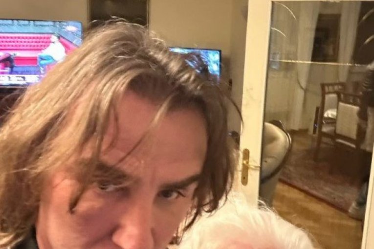 Željko Mitrović sa majkom