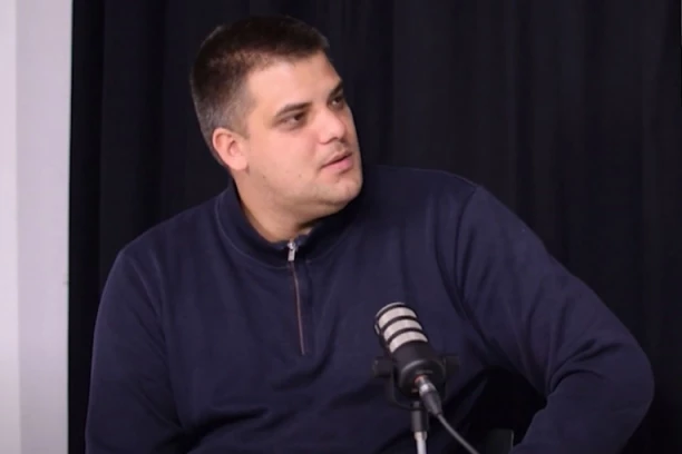 ALEKSANDAR ŠEŠELJ OTKRIO ŠTA SE DEŠAVALO U HAGU, MIMO OČIJU JAVNOSTI: Ko je izdao Srbe, poludeo je! (VIDEO)