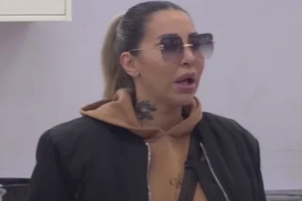 DRAMA U DOMU ANELI AHMIĆ, IZNENADA SE SLOŠILO NJENOJ SESTRI: Objavljena uznemirujuća fotografija!