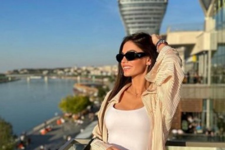 Prelepa Đina je tajna njegovog uspeha