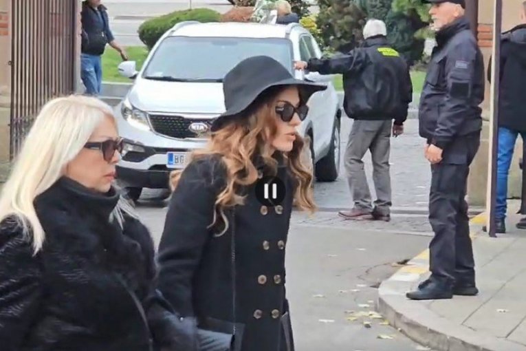 Hani i Sandra Mitrović