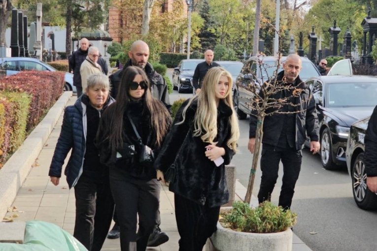 Sahrana majke Željka Mitrovića