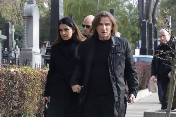 Milica i Željko Mitrović na sahrani njegove majke