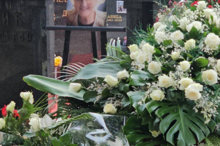 Grobno mesto Milenije Mitrović