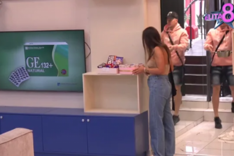 Ena se sredila, pokloni je oduševili