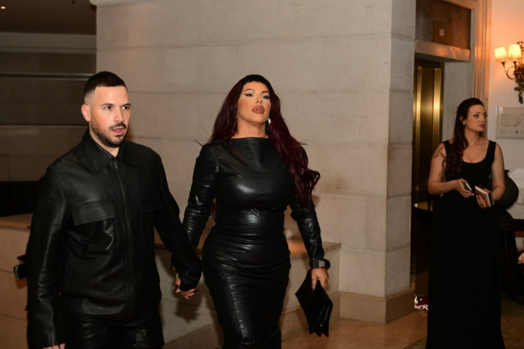 Seka Aleksić sinoć