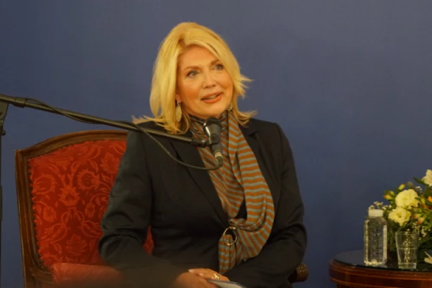 SUZANA MANČIĆ RASTURILA BRAK OVOM MUŠKARCU: Ostavio je ženu zbog nje, pa dobio šut-kartu tada?!