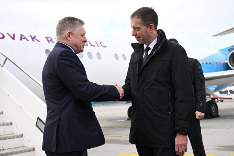 Dočekali ga ministri Đurić i Gašić