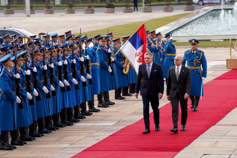 Svečani doček ispred Palate Srbija