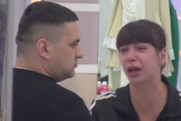 MILJANA DOBILA SAOPŠTENJE O ODLASKU U LUDNICU: Sve saopšteno u Eliti, zbog ove informacije čupa kosu s glave!