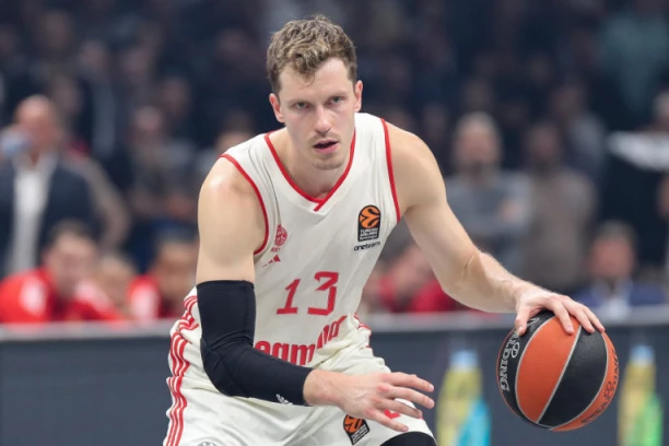 OBOREN NESTVARAN REKORD EVROLIGE: Pantera i društvo trojkama zatrpao neverovatni Nemac