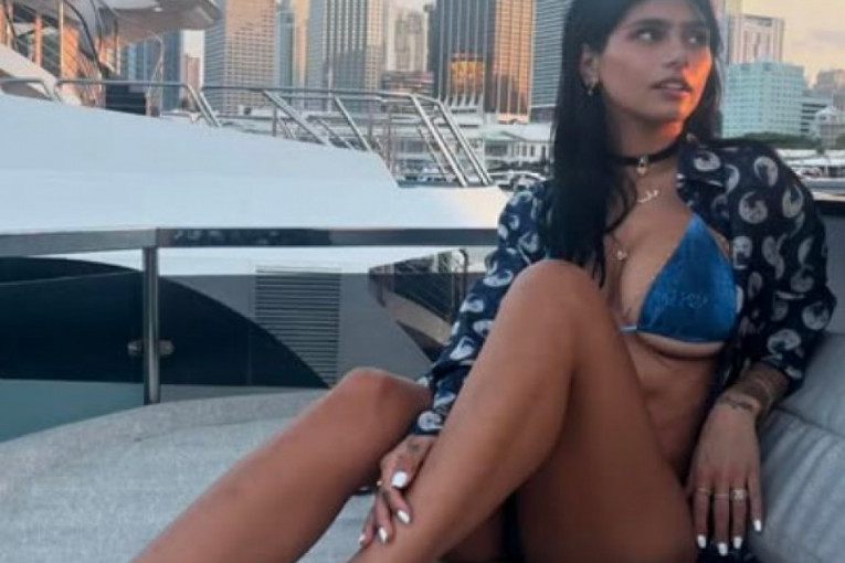 Penzionisana tvezda filmova za odrasle odjavila mladog fudbalera