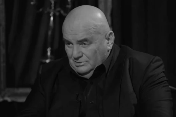 POSLEDNJA PALMINA ŽELJA PRED SMRT: Pevačica otkrila da je videla JAKU BOL u njegovim očima, a OVE reči će je proganjati!