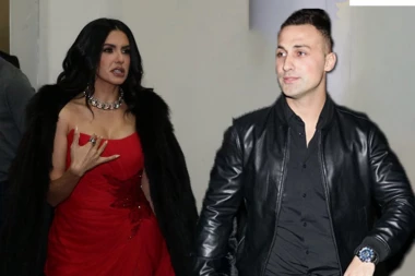 OTKRIO ŠTA ĆE BITI IZNENAĐENJE VEČERI! Svi pogledi uprti u brata Tanje Savić - EVO ŠTA SE DEŠAVALO pred veliki koncert!