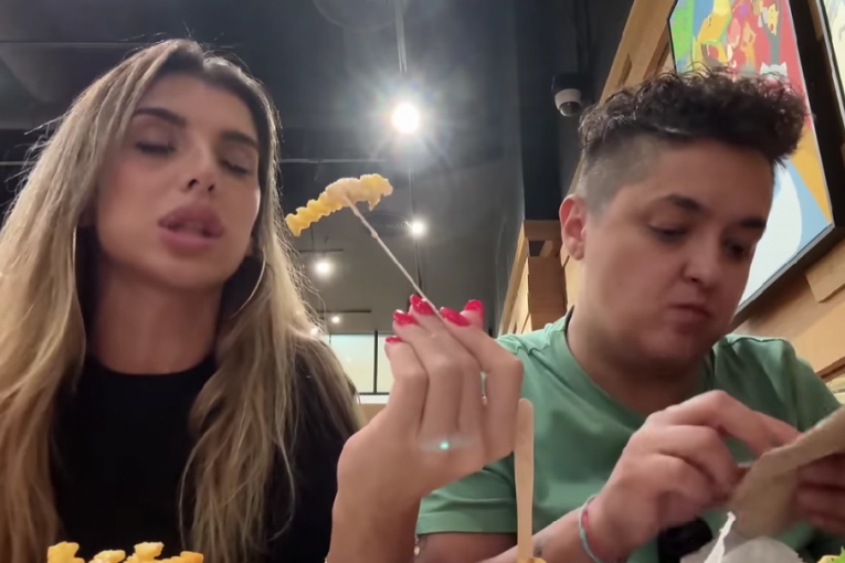 Jovana Pajić i Marija Šerifović