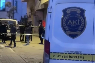 RASTE BROJ ŽRTAVA U MASAKRU U TURSKOJ! Pogledajte snimak pucnjave ispred restorana smrti - ZLOČINAC PRVO UBIO BIVŠU ŽENU, PA KRENUO DALJE DA SEJE SMRT! (UZNEMIRUJUĆI VIDEO)
