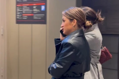 HITNO ODLOŽEN KONCERT NAŠE PEVAČICE: Zdravlje joj se POGORŠALO, usledilo saopštenje koje sve otkriva! (FOTO)