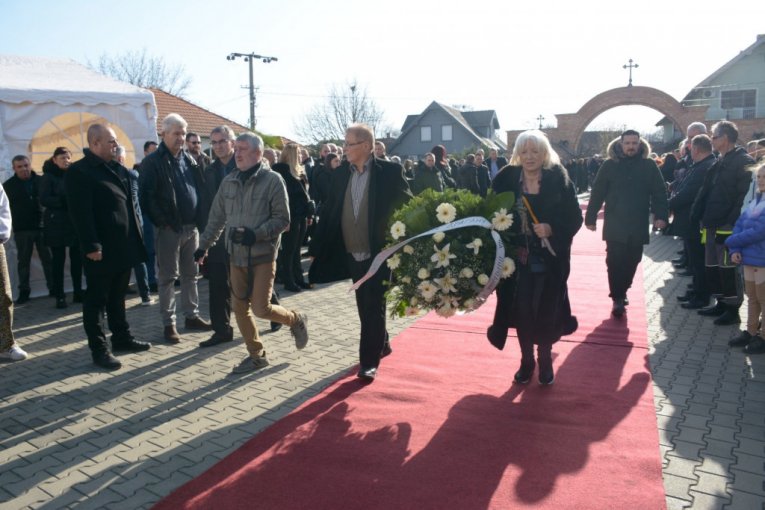 Vera Matović na Palminoj sahrani