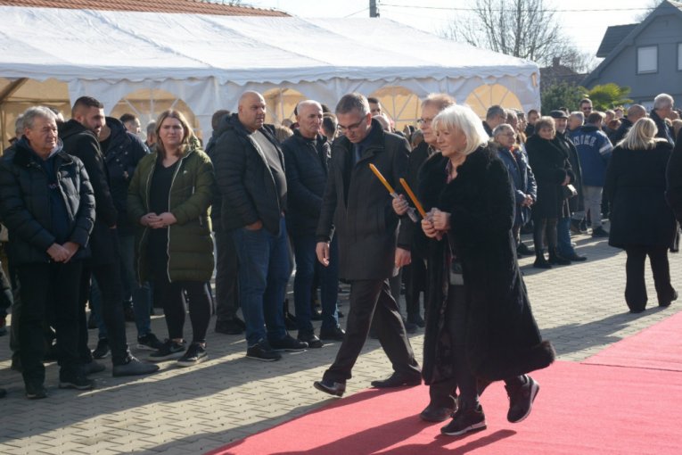 Vera Matović na Palminoj sahrani