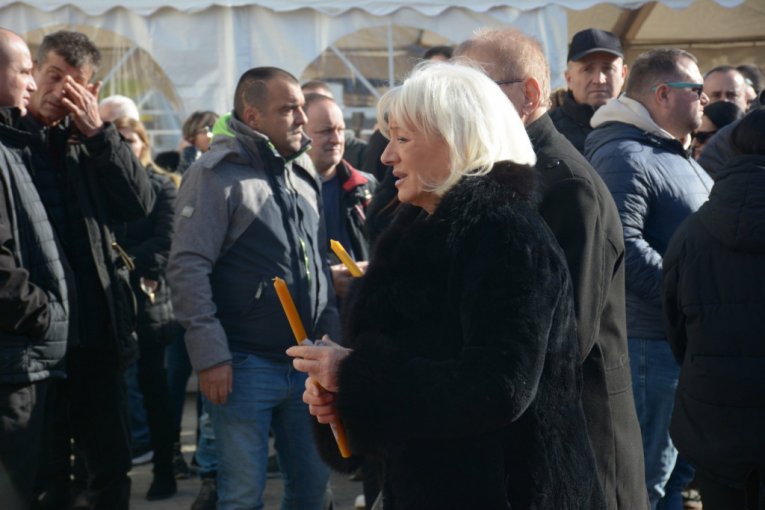 Vera Matović na Palminoj sahrani