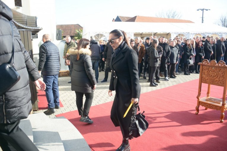 Ceca Ražnatović na Palminoj sahrani
