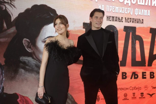 TAMARA DRAGIČEVIĆ PROSLAVILA ROĐENDAN! Evo kolika je razlika u godinama između nje i Petra Benčine, kome je rodila TROJE dece!