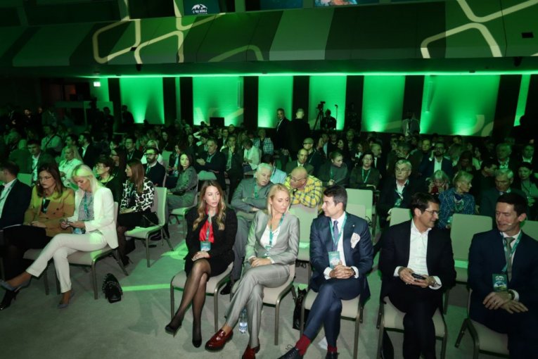 Look Up 2024: Zelena tranzicija i peta industrijska revolucija