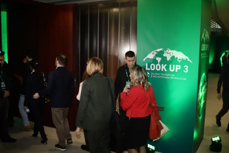 Look Up 2024: Zelena tranzicija i peta industrijska revolucija