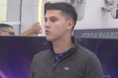 OVDE ŽIVE PEJA I NJEGOVA MAJKA ZLATA: Učesnik "Elite" ima dom iz SNOVA - sve vrišti LUKSUZ! (VIDEO)