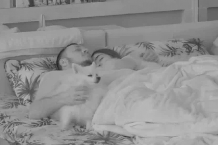 Anđela Đuričić i Nenad Marinković Gastoz spavaju zajedno Elita 8 Zadruga