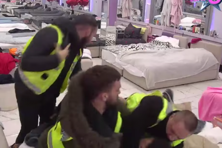 Terza napravio haos, nasrnuo na Uroša Stanića Elita 8