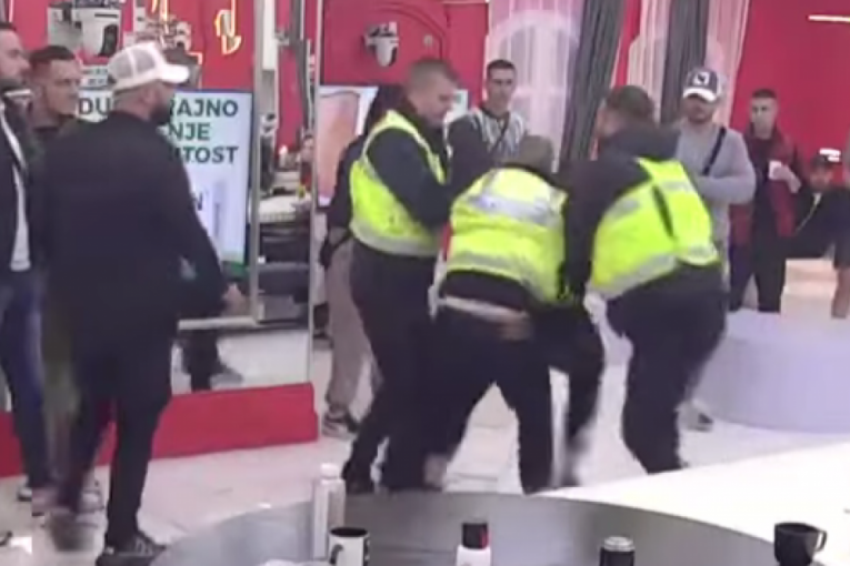 Terza napravio haos, nasrnuo na Uroša Stanića Elita 8