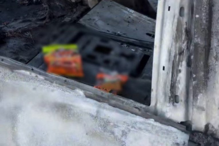 Jodžiru zapaljen automobil